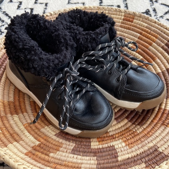 Zara Boys’ Winter Boots - Picture 3 of 6